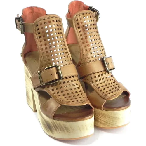 Leather veal sandal Belle Vie - Belle Vie - Modalova
